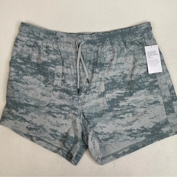 Athleta Farallon Shorts Fog Camo Coast Size 3X - Picture 2 of 10